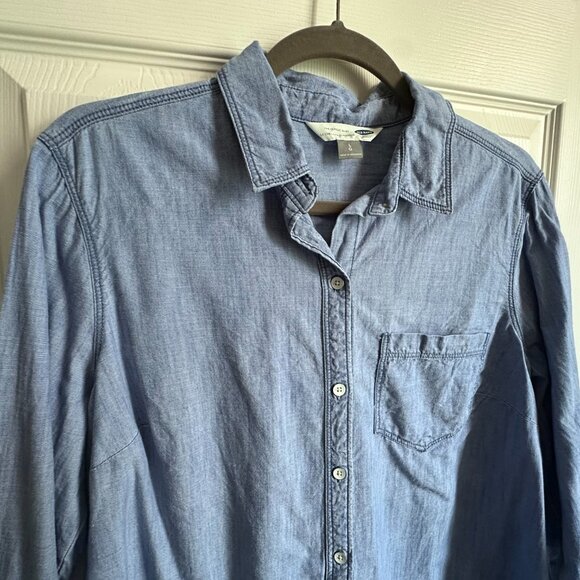 Old Navy Women's Large "The Classic" Button Down Chambray Long Sleeve Shirt - Picture 5 of 7